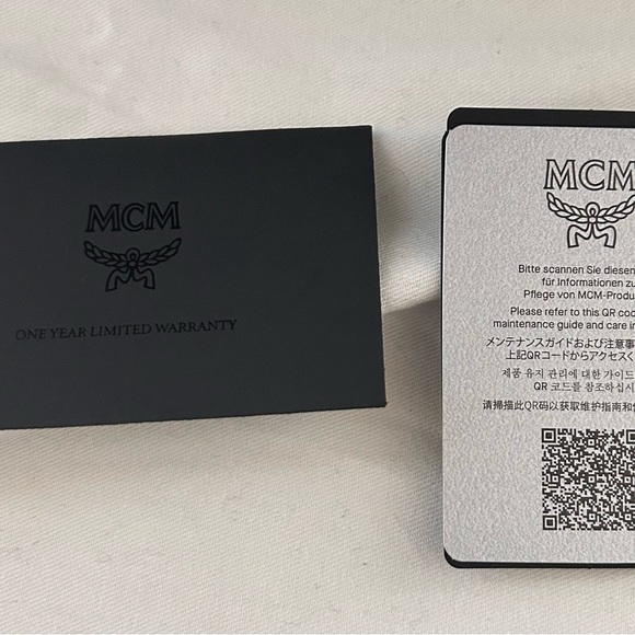 MCM Aren Boston Bag in Spanish Leather Medium - Picture 8 of 9